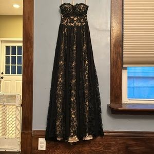 Size 6, Jovani long black gown, worn once for prom